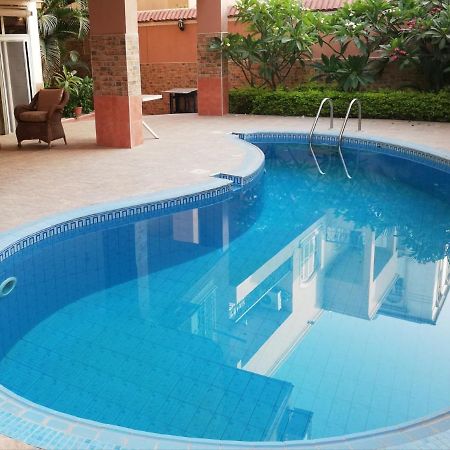 Hidden Gem With Pool Access In New Cairoアパートメント エクステリア 写真