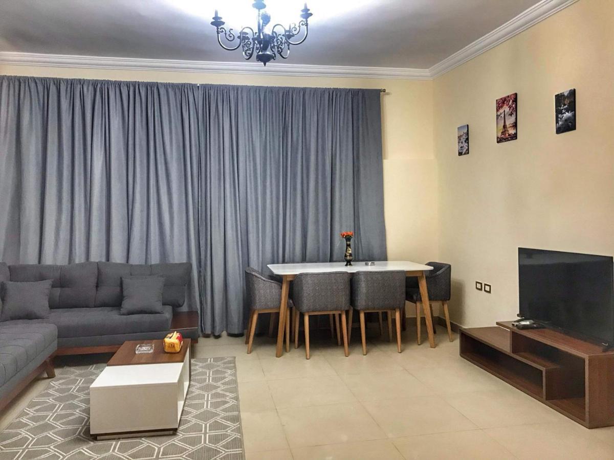Hidden Gem With Pool Access In New Cairoアパートメント エクステリア 写真