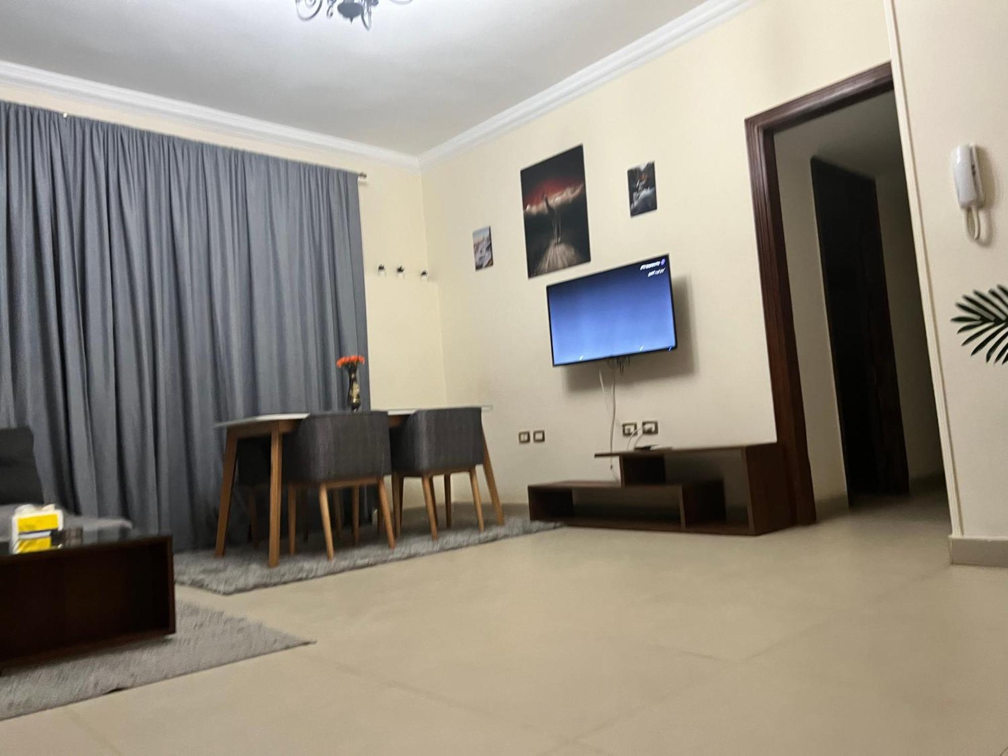 Hidden Gem With Pool Access In New Cairoアパートメント エクステリア 写真